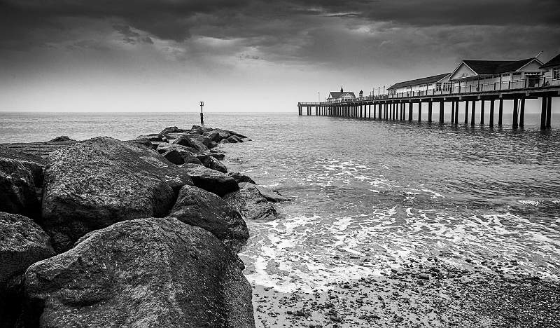 Southwold Pier and Groyne.jpg